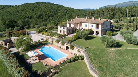 Property building, Bird's eye view, Swimming pool