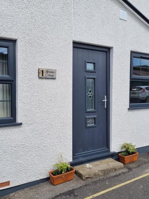 Trinket - The Cliff Top Cottage House in Bridlington