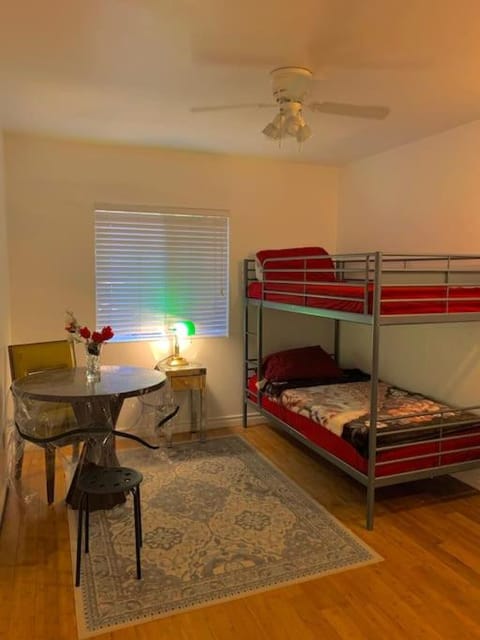 Nice furnished Twin room #B Apartment in Stanton