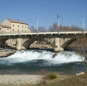 Alpes De Haute Provence GREOUX LES BAINS VINON SUR VERDON ELU PLUS BEAU VILLAGE DE FRANCE POUR 4 a 5 PERS APPT 2 PCES Tout Confort Apartment in Gréoux-les-Bains