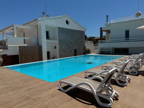 Balcony/Terrace, Swimming pool