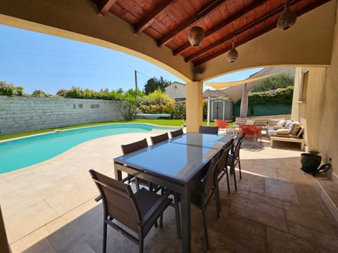 Patio, Balcony/Terrace, Dining area, Pool view, Swimming pool, sunbed