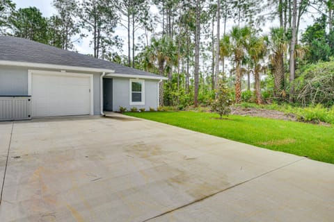 Palm Coast Duplex with Screened Patio, Near Beaches! Apartment in Palm Coast