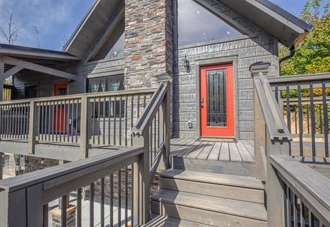 The Aspen Cabin by Stony Brook Cabins House in Gatlinburg