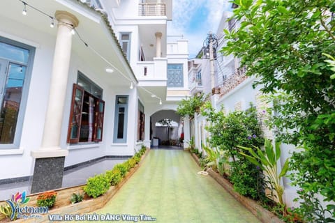 Property building, Spring, Day, Garden, Garden view