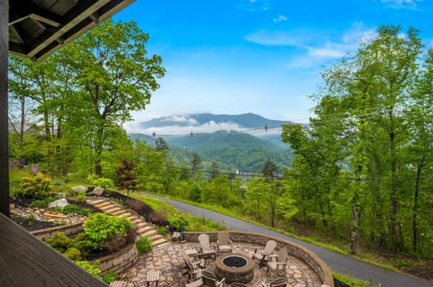 Greystone Retreat by Stony Brook Cabins Cabin in Greystone Heights