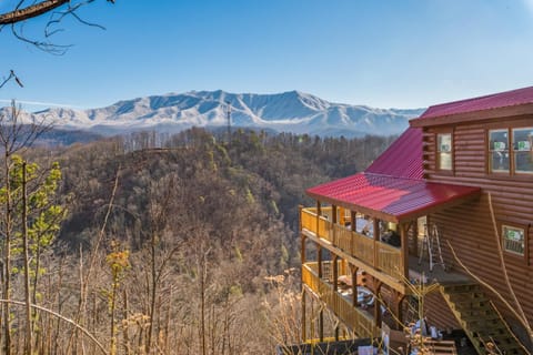 Smoky's Grand View by Stony Brook Cabins House in Gatlinburg