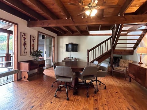 TV and multimedia, Dining area