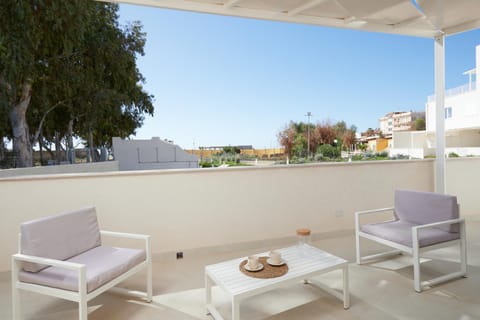 Property building, View (from property/room), Balcony/Terrace, Sea view