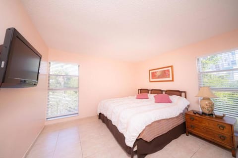 Enjoy Fully Equipped 2BR Condo Near The Beach Apartment in Sunny Isles Beach