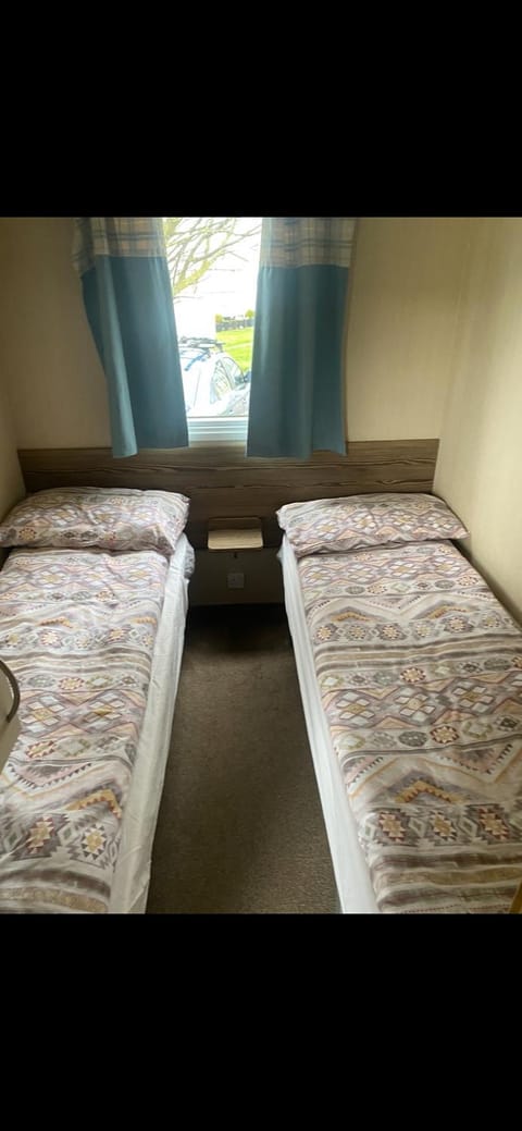 3 bedroom caravan at Marine Holiday Park Campground/ 
RV Resort in Rhyl