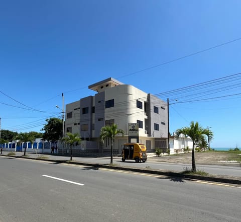 HOTEL SUEÑOS BEACH Hotel in Manabí Province