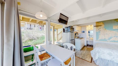 Ocean Breeze Retreat Hotel in North Truro