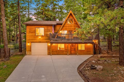 Flagstaff A-frame Pines Cabin W Loft N Game Room House in Kachina Village