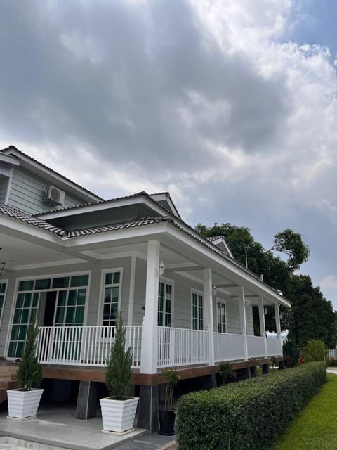 Dusun Tok Din Villa in Penang