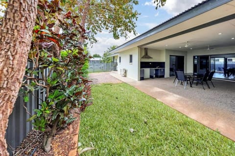 Breezeway House, minutes to Beach, Hospital & Uni House in Darwin