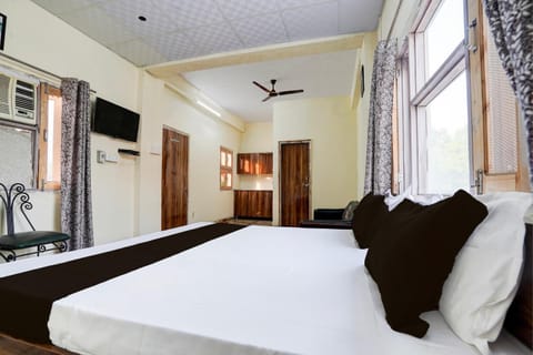 OYO NCR Guest House Hotel in Gurugram