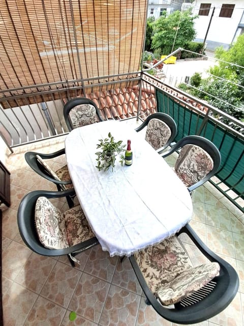 Day, Balcony/Terrace, Seating area