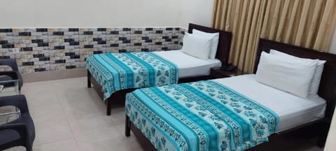 Hotel Royal Vista Bed and Breakfast in Karachi