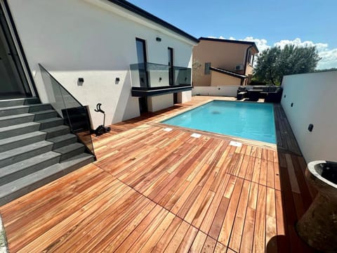 Villa Monte R+Luxury Villa in Istria County