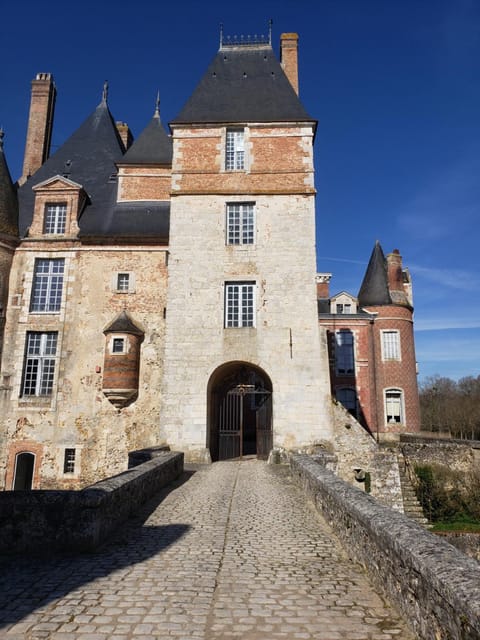 Property building, Landmark view