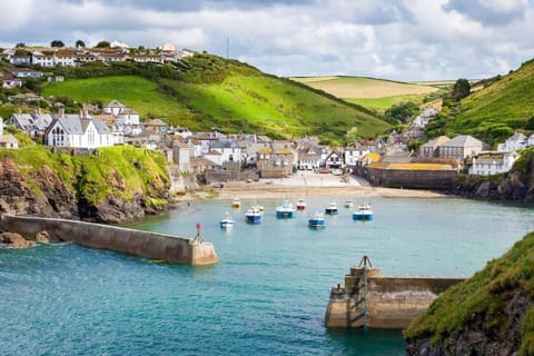 Tamarama House, Port Isaac Bay Holidays House in Port Isaac