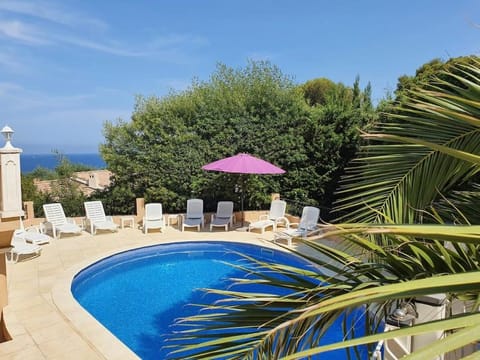 VILLA 4 Étoiles , La Caravelle , Mer à 400 metres , été du Dimanche au Dimanche Villa in Roquebrune-sur-Argens