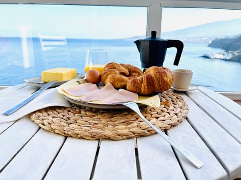 Balcony/Terrace, Food, Sea view, Breakfast