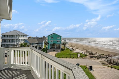 Beach Haus House in Hitchcock