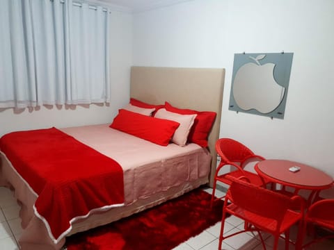 quarto com banheiro ao lado Bed and Breakfast in Campina Grande