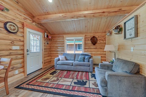 Woodsy Cabin Near Kenai River Great for Anglers! Casa in Sterling