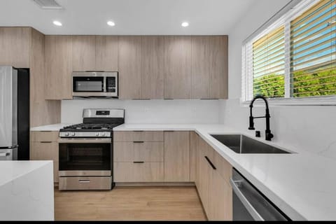 Brand new remodeled home Villa in Canoga Park