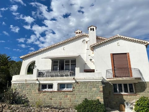 VILLA 4 Étoiles, MOANA , mer à 50 m ,été du Samedi au Samedi Villa in Roquebrune-sur-Argens