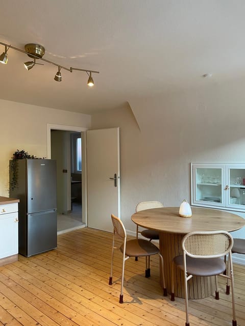 Kitchen or kitchenette, Dining area, kitchen