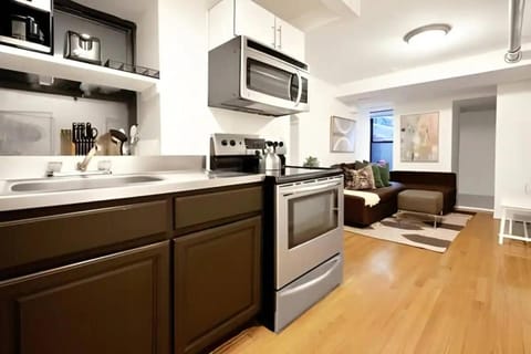 For Rent in Chelsea Your Ideal Space Awaits l Cardi l House in Midtown