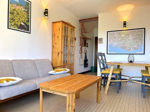 Appartement calme, 500m plage, 4 couchages, parking inclus - Bormes Les Mimosas - FR-1-251-831 Apartment in Le Lavandou