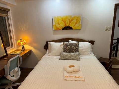 Julie Anne Guesthouse Bed and Breakfast in Mandaluyong