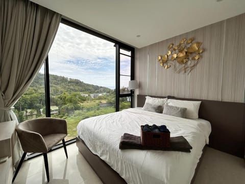 Bed, Bedroom, Mountain view