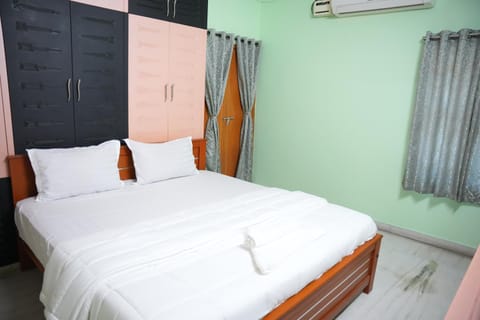 Grand Deluxe AC Room Vacation rental in Tirupati