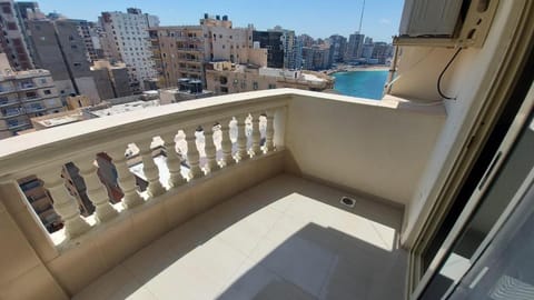 شقه بجواربئر مسعود و خالد ابن الوليد مطله علي البحر Apartment in Alexandria