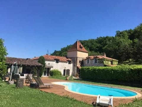 Garden view, Pool view, Swimming pool, sunbed