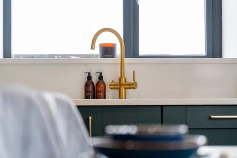 Kitchen or kitchenette, kitchen