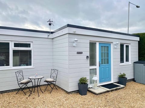 Bow Cottage House in Bridport