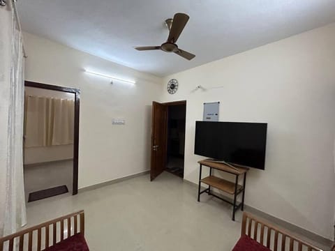 Dolfy Service Apartment Apartment in Chennai