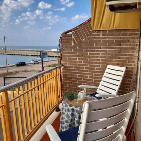 Balcony/Terrace, Beach, Breakfast, Parking, internet