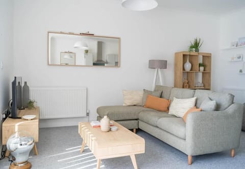 Brand New! 'Just the two of us' Apartment in Ventnor