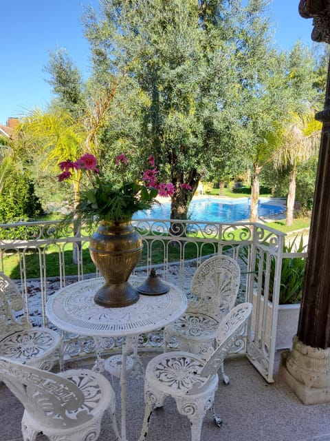 Garden, Balcony/Terrace, Pool view