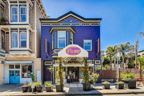 Live It Up In The Castro! 4brwdwalk Score 98 Apartment in San Francisco