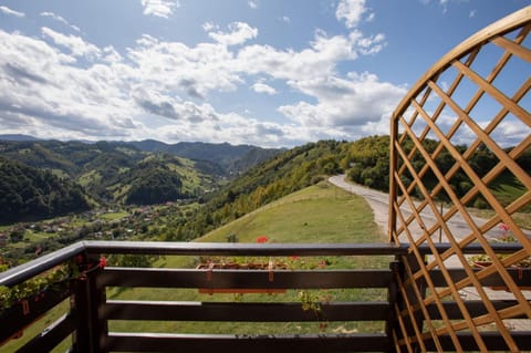 View (from property/room), Mountain view, acessibility