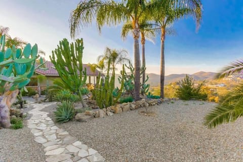 Gorgeous Private Estate with Pool & Pickleball Court House in Poway